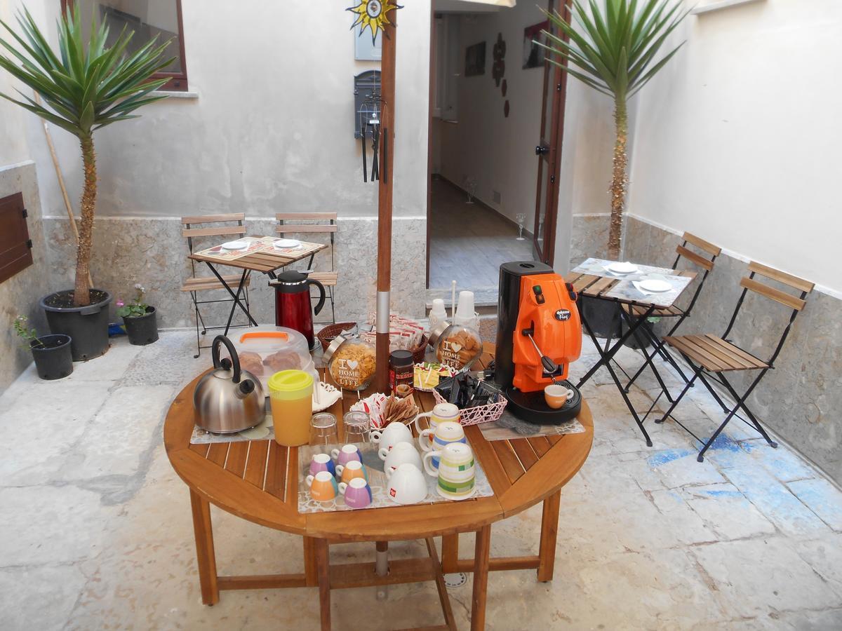 La Corte Dei Naviganti Apartment Trapani Bagian luar foto